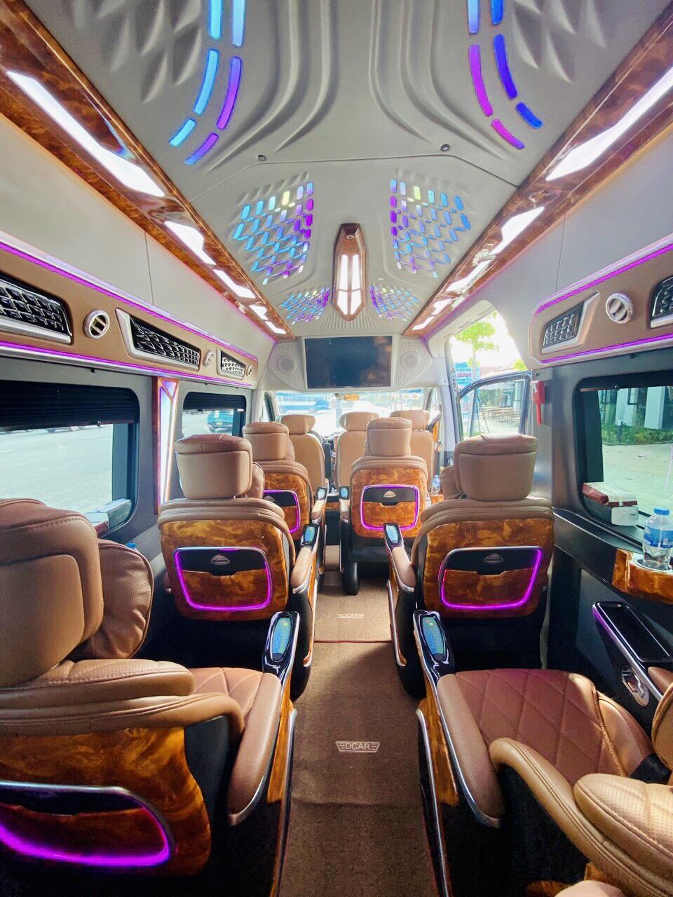 Nội thất Limousine solati 11 chỗ - phiên bản rồng